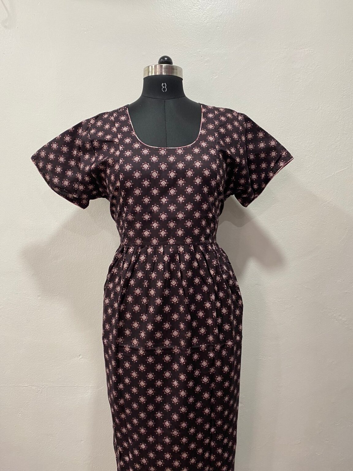 FEEDING FROCK WITH SIDE POCKET