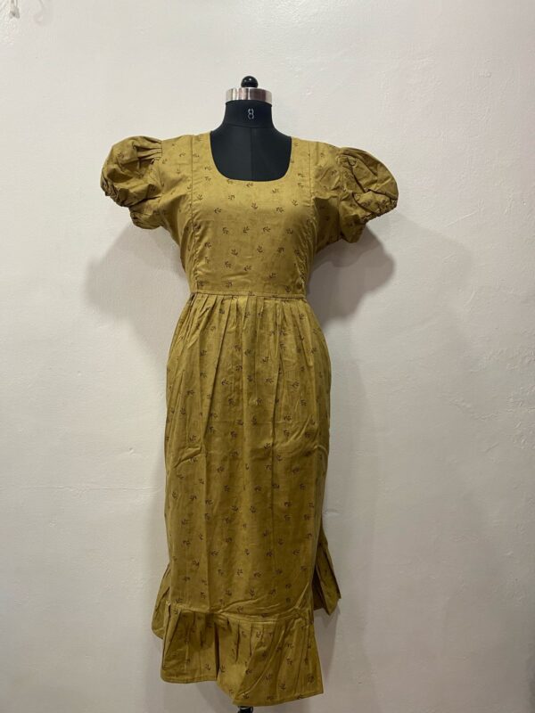 FEEDING FROCK WITH SIDE POCKET & ELASTIC PUFF SLEEVE