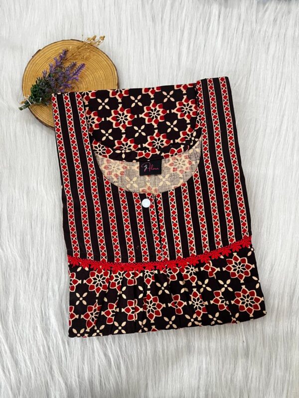 FRONT PLEATED LACE NIGHTY