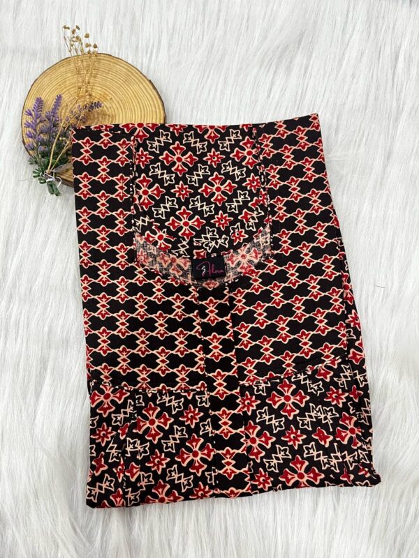 Cotton Feeding Nighty With Two Side Vertical Zip and Single Centre Zip