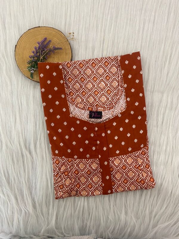 Cotton Feeding Nighty With Two Side Vertical Zip and Single Centre Zip