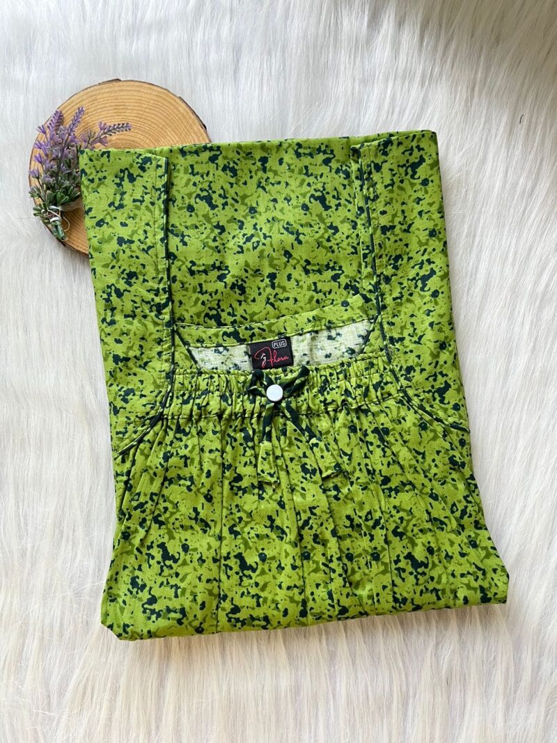 Plus Size Front Elastic Pleated Nighty