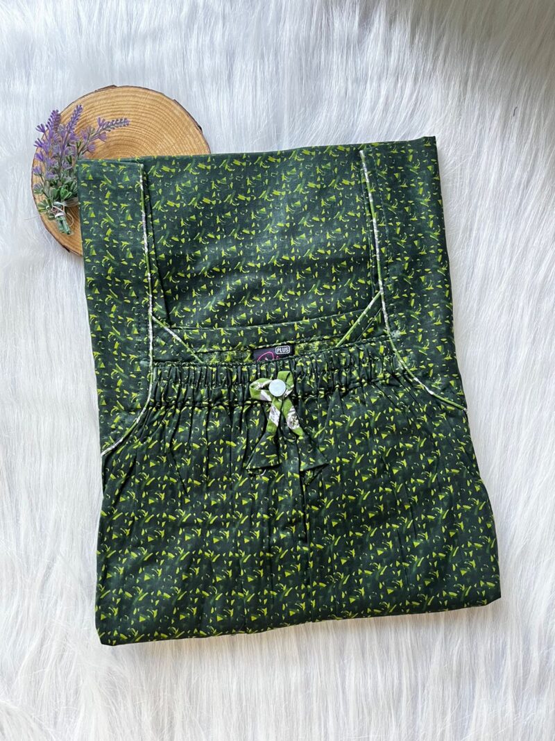 Plus Size Front Elastic Pleated Nighty