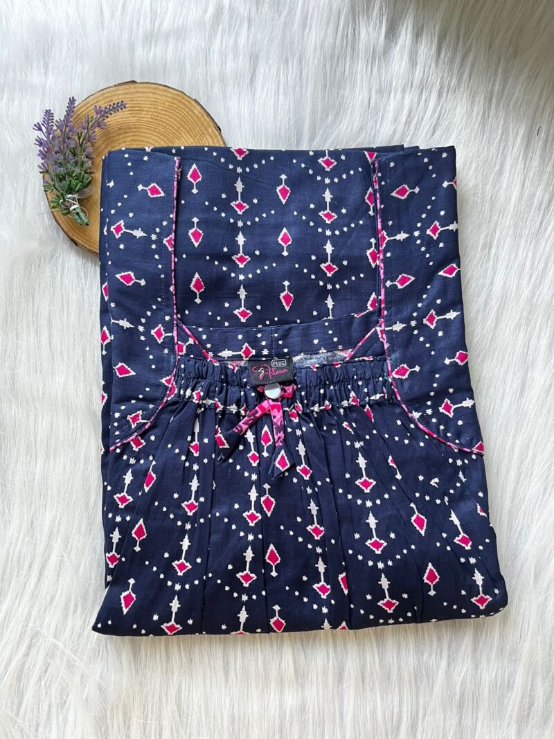 Plus Size Front Elastic Pleated Nighty