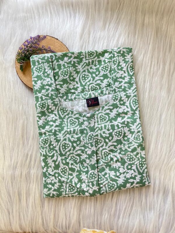 Horizontal Zip Feeding Nighty