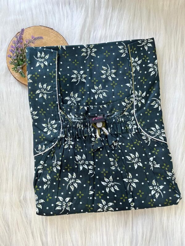 Plus Size Front Elastic Pleated Nighty