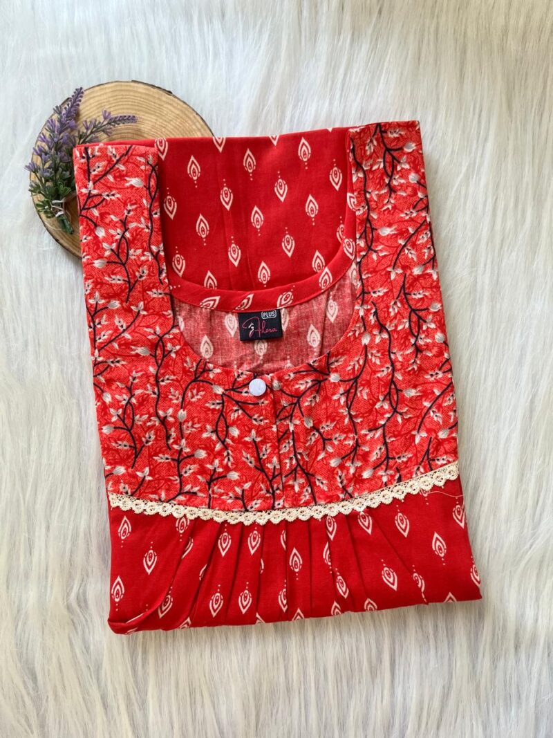 PLUS SIZE LACE NIGHTY