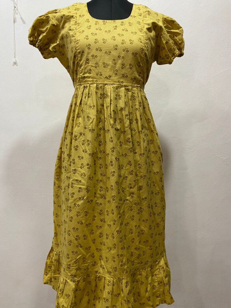 FEEDING FROCK WITH SIDE POCKET & ELASTIC PUFF SLEEVE