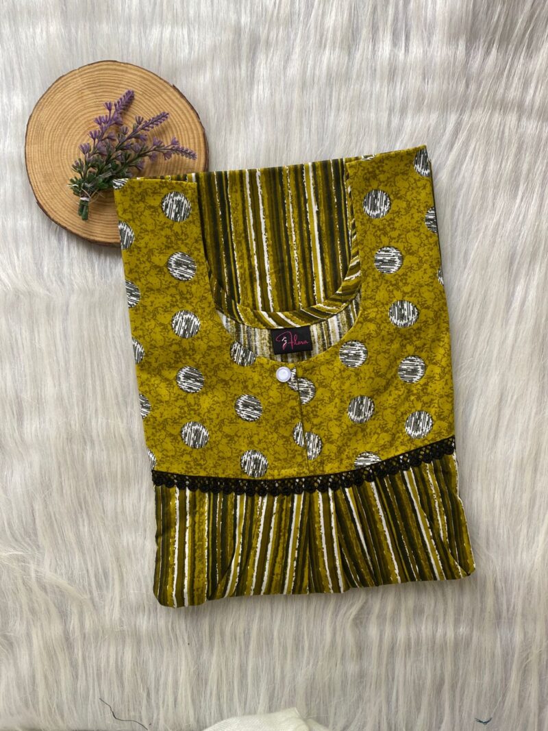 FRONT PLEATED LACE NIGHTY