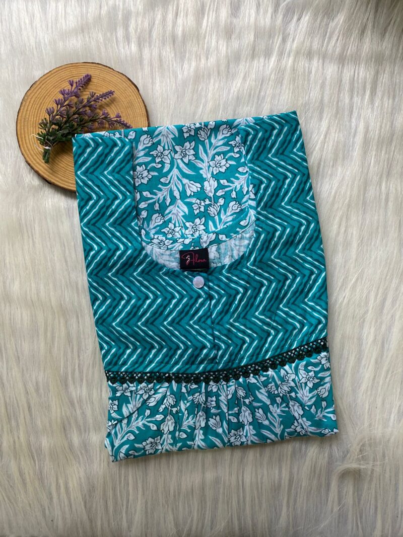 FRONT PLEATED LACE NIGHTY