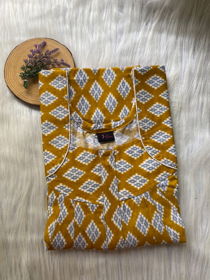 FRONT PLEATED ZIP NIGHTY