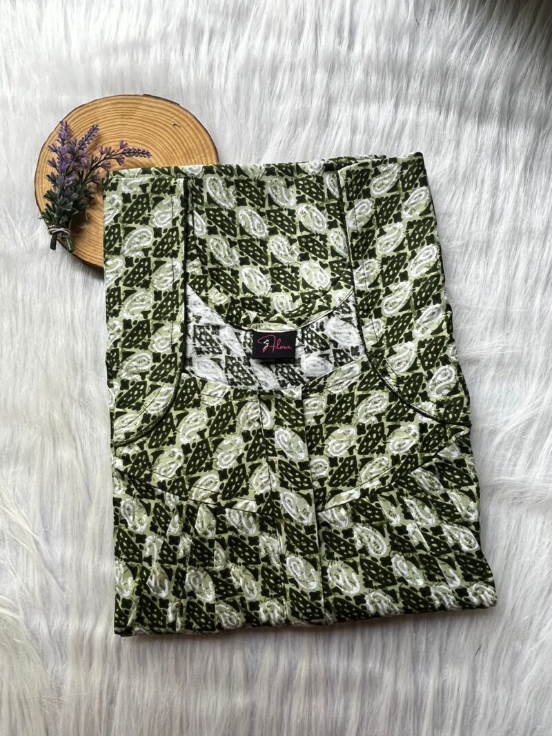 FRONT PLEATED ZIP NIGHTY