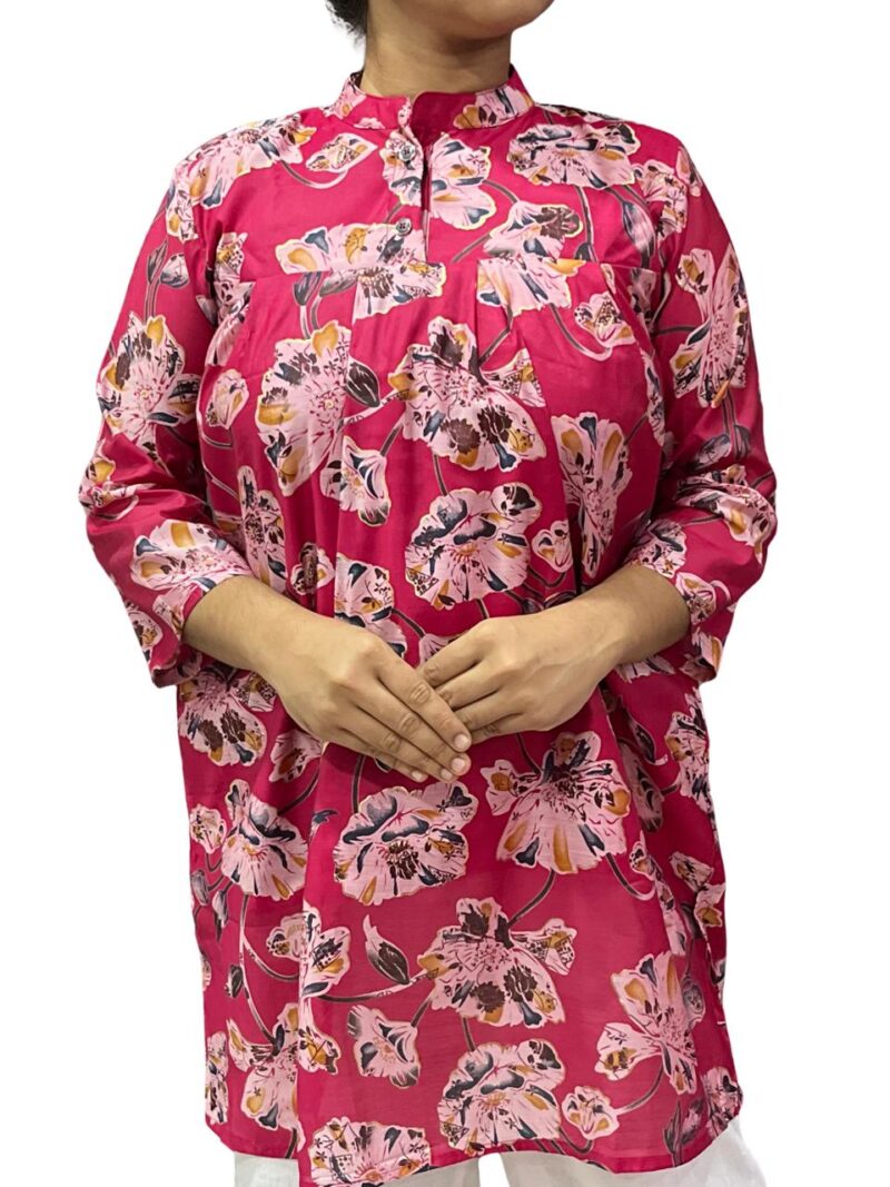 Women's Foil Printed Mal Chanderi Collar Neck Short Kurti