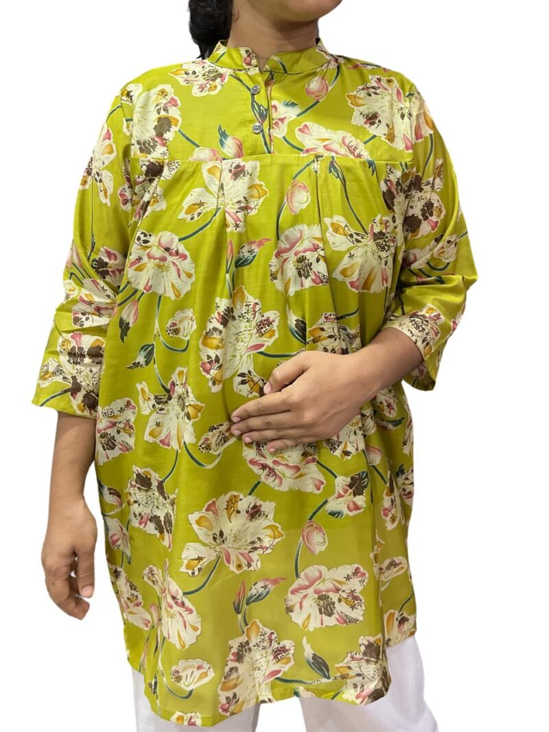 Women's Foil Printed Mal Chanderi Collar Neck Short Kurti